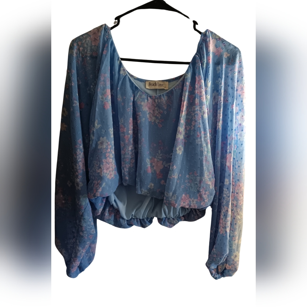 Cropped large long sleeve top
